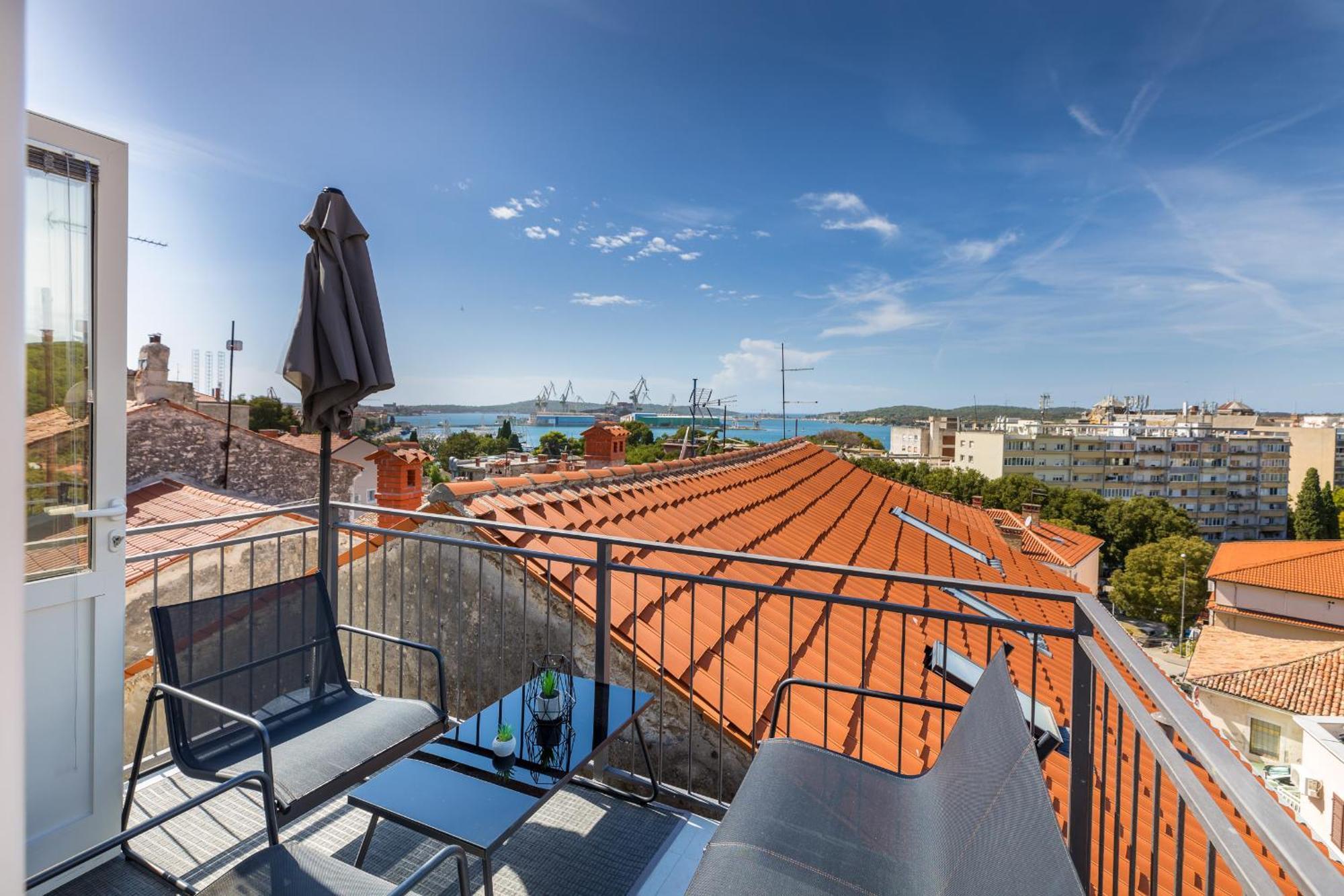 Pula Bay View Apartment Luaran gambar