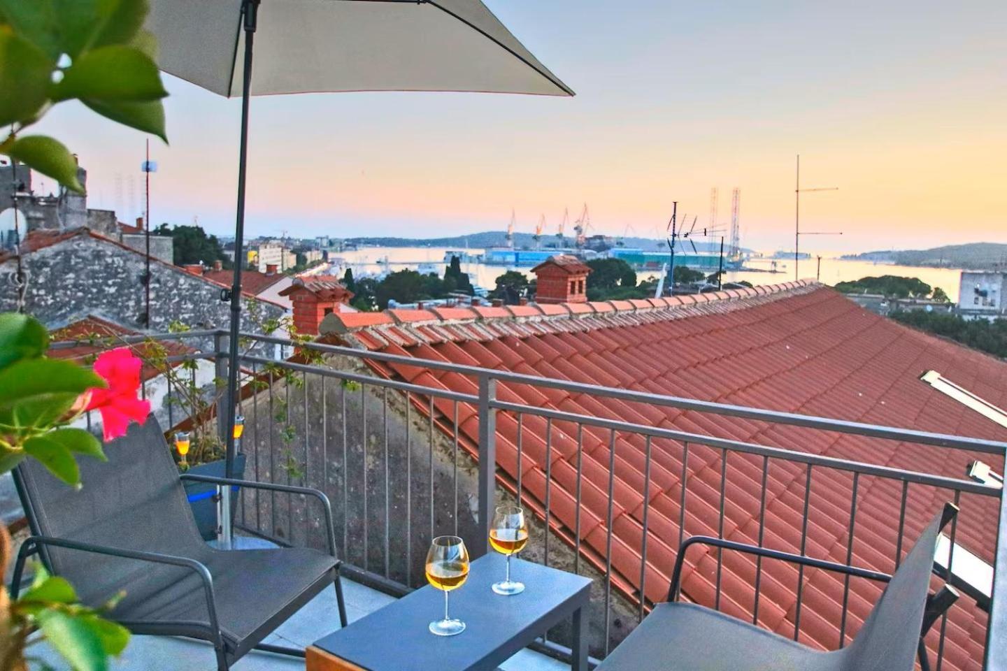 Pula Bay View Apartment Luaran gambar